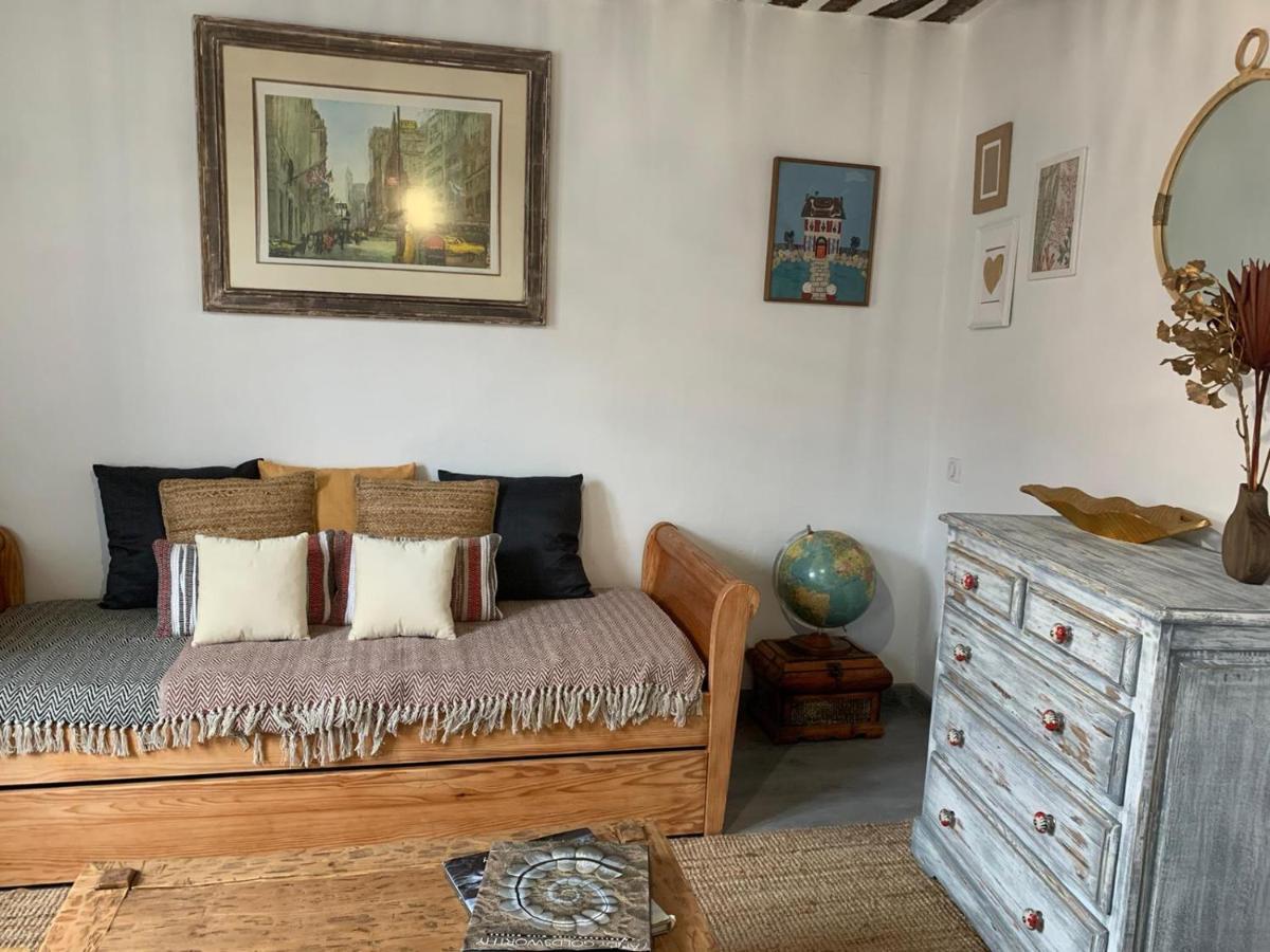 Apartament Studio Wanderlust Le Bar-sur-Loup Zewnętrze zdjęcie